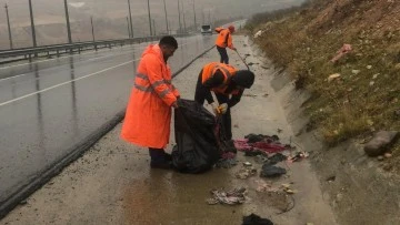 Siirt Çevre Karayolunda Temizlik Çalışması Başlatıldı