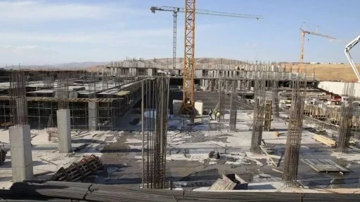 Siirt Eğitim ve Araştırma Hastanesi ek binası yüzde 54 tamamlandı