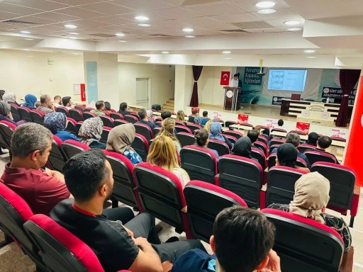 Siirt Eğitim ve Araştırma Hastanesi’nde Sıtma ile Mücadele Eğitimi Düzenlendi