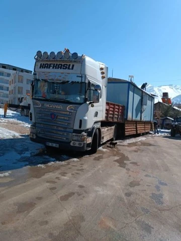 Siirt Emniyet Müdürlüğünden Deprem Bölgesine Konteyner Desteği