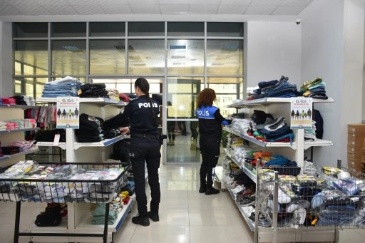 Siirt İl Emniyet Müdürlüğünden Anlamlı Proje: “El Ele Sıcak Kalpler Dükkanı” Açıldı