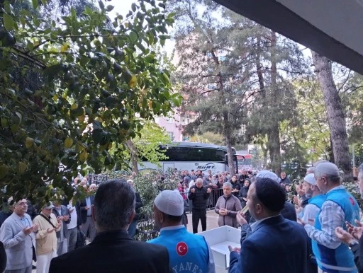 Siirt&rsquo;in ilk Hacı Adayları Dualarla Uğurlandı