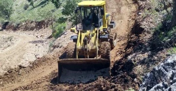 Siirt’in Köylerinde Yol Çalışmaları Aralıksız Devam Ediyor