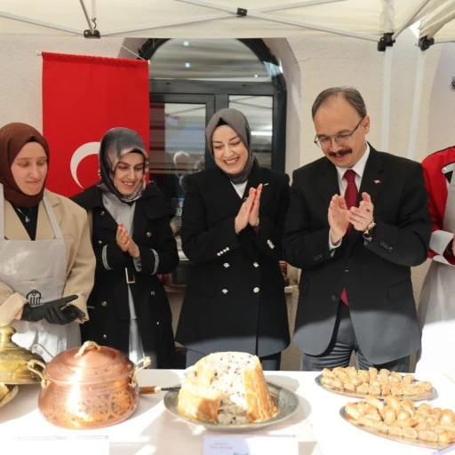 Siirt&rsquo;in Lezzetleri G&ouml;r&uuml;c&uuml;ye &Ccedil;ıktı