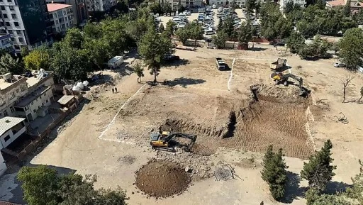 Siirt&rsquo;in Yeni &Ouml;ğretmenevi Projesinde İlk Kazma Vuruldu