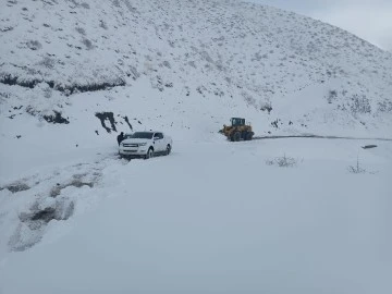 Siirt Pervari Geçittepe Grup Köy Yolu Aşırı Kardan Ötürü Kapandı