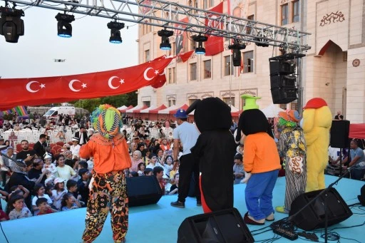 Siirt'te 250 Çocuk İçin Sünnet Şöleni: “Kirvem Polis Olsun” Projesi Gönülleri Fethetti
