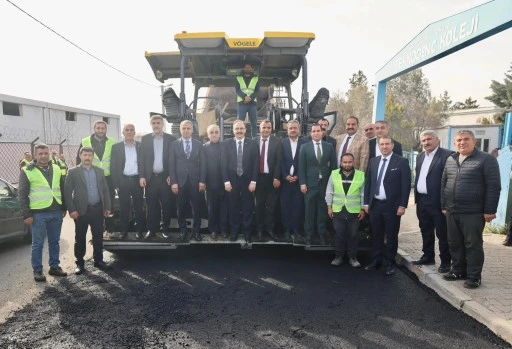 Siirt&rsquo;te 26 Noktada Yol Yenileme ve Asfalt &Ccedil;alışması Başladı