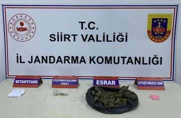 Siirt’te 3 Araçta Yapılan Aramada Uyuşturucu Ele Geçirildi