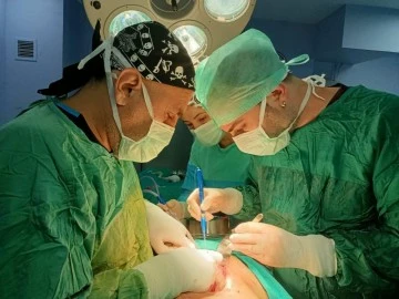 Siirt’te 35 Yaşındaki Hastanın Rahminden 27 Miyom Çıkarıldı