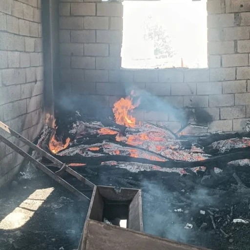 Siirt&rsquo;te Ahır Yangını Paniğe Neden Oldu