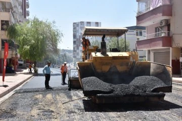 Siirt’te asfalt çalışmaları devam ediyor