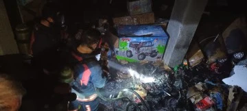 Siirt'te Çıkan Yangında 20 Akülü Araç Yandı