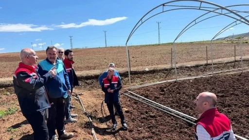 Siirt’te GAP Destekli Sera Projesiyle Üreticilere Ziyaret
