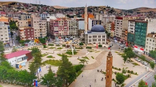 Siirt&rsquo;te Gen&ccedil; N&uuml;fus Dikkat &Ccedil;ekiyor