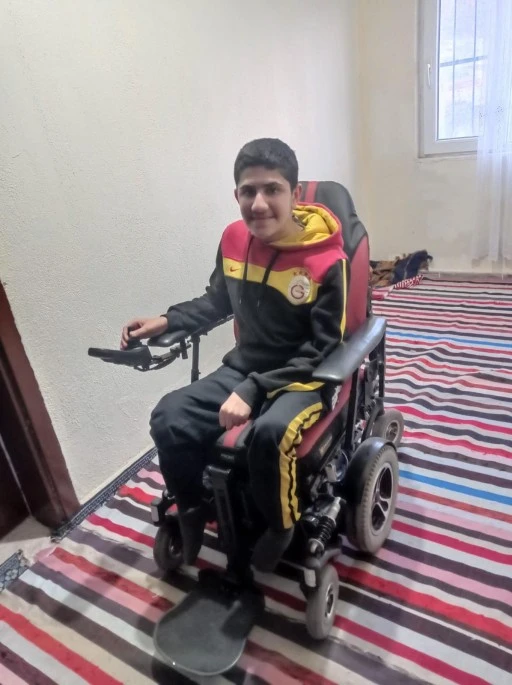 Siirt’te Hamit’in Hayali Gerçek Oldu: Akülü Sandalyesine Kavuştu