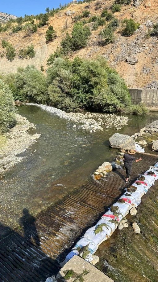 Siirt’te Hizan Ve Hesko Su Hatlarında Onarım Ve Temizlik Çalışması