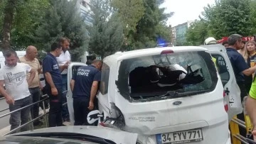 Siirt'te iki araç çarpıştı: 1 Yaralı