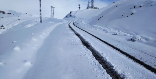 Siirt’ te Kardan Kapanan Şirvan-Cevizlik Yolu Ulaşıma Açıldı