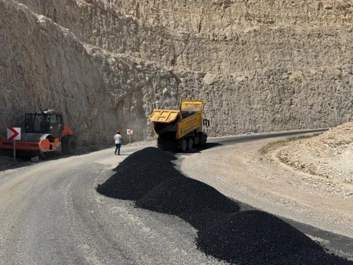 Siirt’te Kırsal Yollarda Konfor Artırılıyor