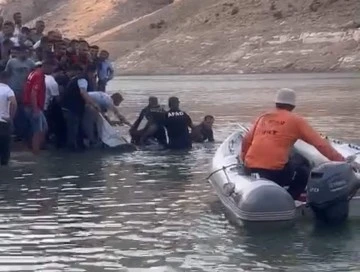 Siirt’te Oğlunu Kurtarmak İçin Botan Çayına Giren Baba Hayatını Kaybetti