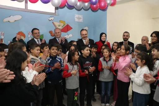 Siirt’te &quot;Sen de Bir Fidan Dik&quot; Projesi Çerçevesinde Zenginleştirilmiş Kütüphane ve Atölyeler Açıldı