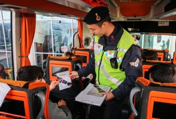 Siirt’te Şehirlerarası Otobüslerde Emniyet Kemerine Dikkat Çağrısı