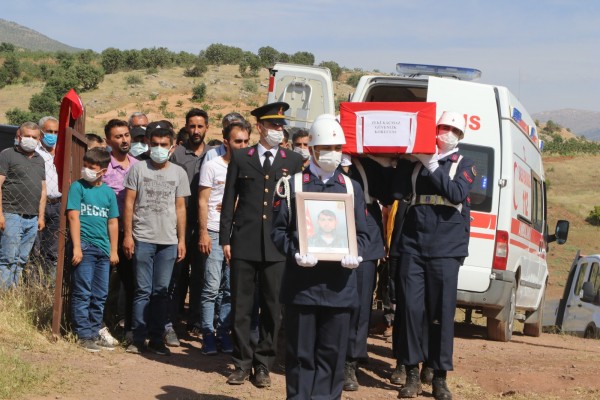 Siirt'te şehit güvenlik korucusu için tören düzenlendi