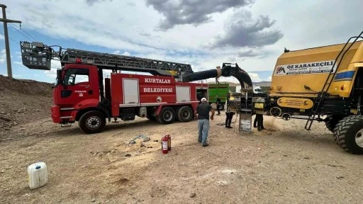 Siirt’te Tarla Yangını: Alevler Samanı ve Römorku Küle Çevirdi