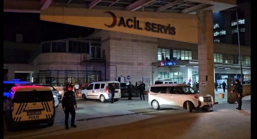 Siirt&rsquo;te Taşlı ve Sopalı Kavga: 15 Yaralı, 10 G&ouml;zaltı