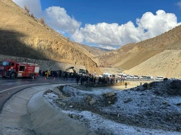Siirt’te trafik kazasında 6’sı ağır 12 kişi yaralandı