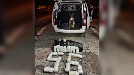 Siirt&rsquo;te Yakıt Deposuna Gizlenmiş 9 Kilo 700 Gram Uyuşturucu Ele Ge&ccedil;irildi