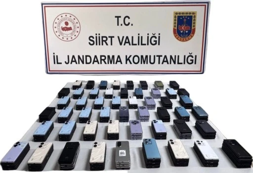 Siirt’te Yol Kontrolünde 258 Kaçak Telefon Yakalandı
