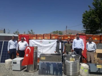 Siirt'te yüzde 50 hibe destekli arı ekipmanları dağıtımı yapıldı