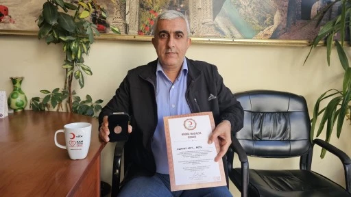 Siirt Türk Telekom'un başarılı personeli Mehmet Sait Aktu'ya Türk Kızılay’dan Bronz Madalya
