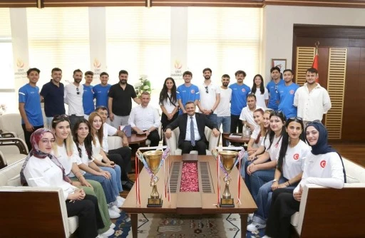 Siirt &Uuml;niversitesi'nden &Ccedil;ifte T&uuml;rkiye Şampiyonluğu
