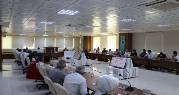 Siirt Valisi Hacıbektaşoğlu STK temsilcileri ile pandemi toplantısı gerçekleştirdi