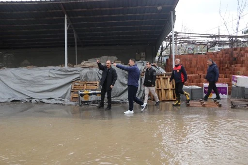 Siirt Valisi Kızılkaya Sel B&ouml;lgelerinde İncelemelerde Bulundu