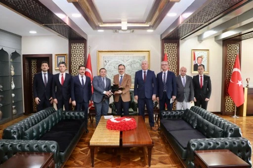 Siirt Valisi Kızılkaya, Vergi Haftası Dolayısıyla Defterdarlık Heyetini Ağırladı!