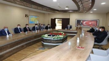 Siirt&#039;te İl Genel Meclis üyelerinden Vali Hacıbektaşoğlu&#039;na ziyaret