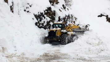 Siirt&#039;te kar dolayısıyla 21 köye ulaşım sağlanamıyor