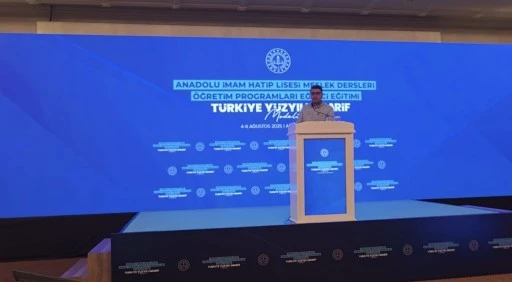 Siirtli Eğitimci Yazar Sadullah Taşan, Afyonkarahisar’da Tecrübelerini Öğretmenlerle Paylaştı