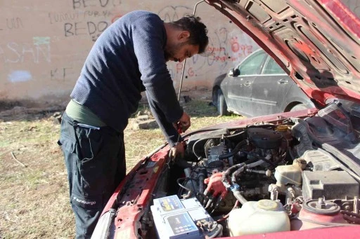 Siirtli Usta Araç Sahiplerini Uyardı: &quot;Bakımlar İhmal Edilmesin&quot;