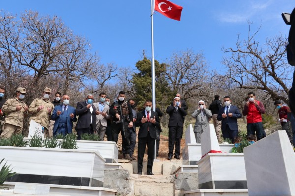 Siirt'te Ekmekçiler Köyü Şehitleri Unutulmadı