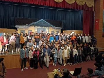 Şirvanlı öğrenciler sinemayla buluştu