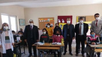 Sivas Gürün&#039;de okullara eğitim ve hijyen ziyareti
