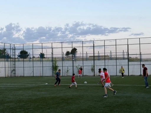 Sporun Birleştirici G&uuml;c&uuml; &Ccedil;ocukları Buluşturdu