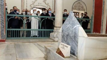 Sultan 2. Murad Han Bursa&#039;da dualarla anıldı