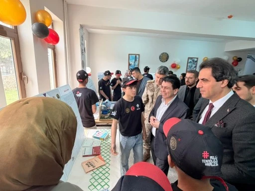 T&Uuml;BİTAK 4006 Bilim Fuarı A&ccedil;ıldı