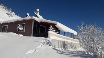 Tunceli&#039;de kar 144 köy yolunu ulaşıma kapattı